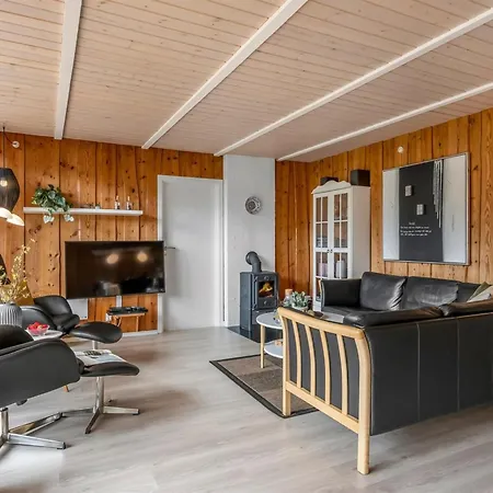 Elske - 1-1km From The Sea By Interhome Blavand